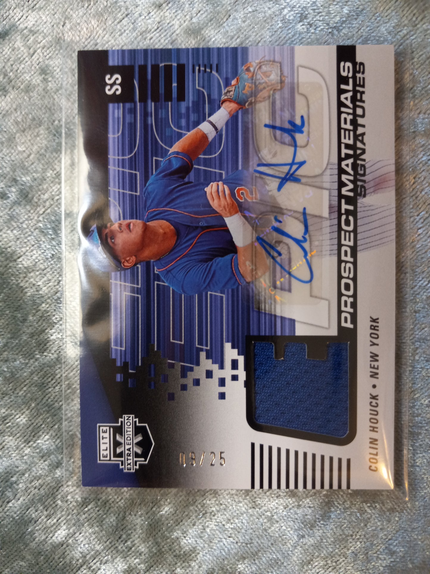 2023 Panini Elite Extra Edition Colin Houck Prospect Materials Signatures 9/25