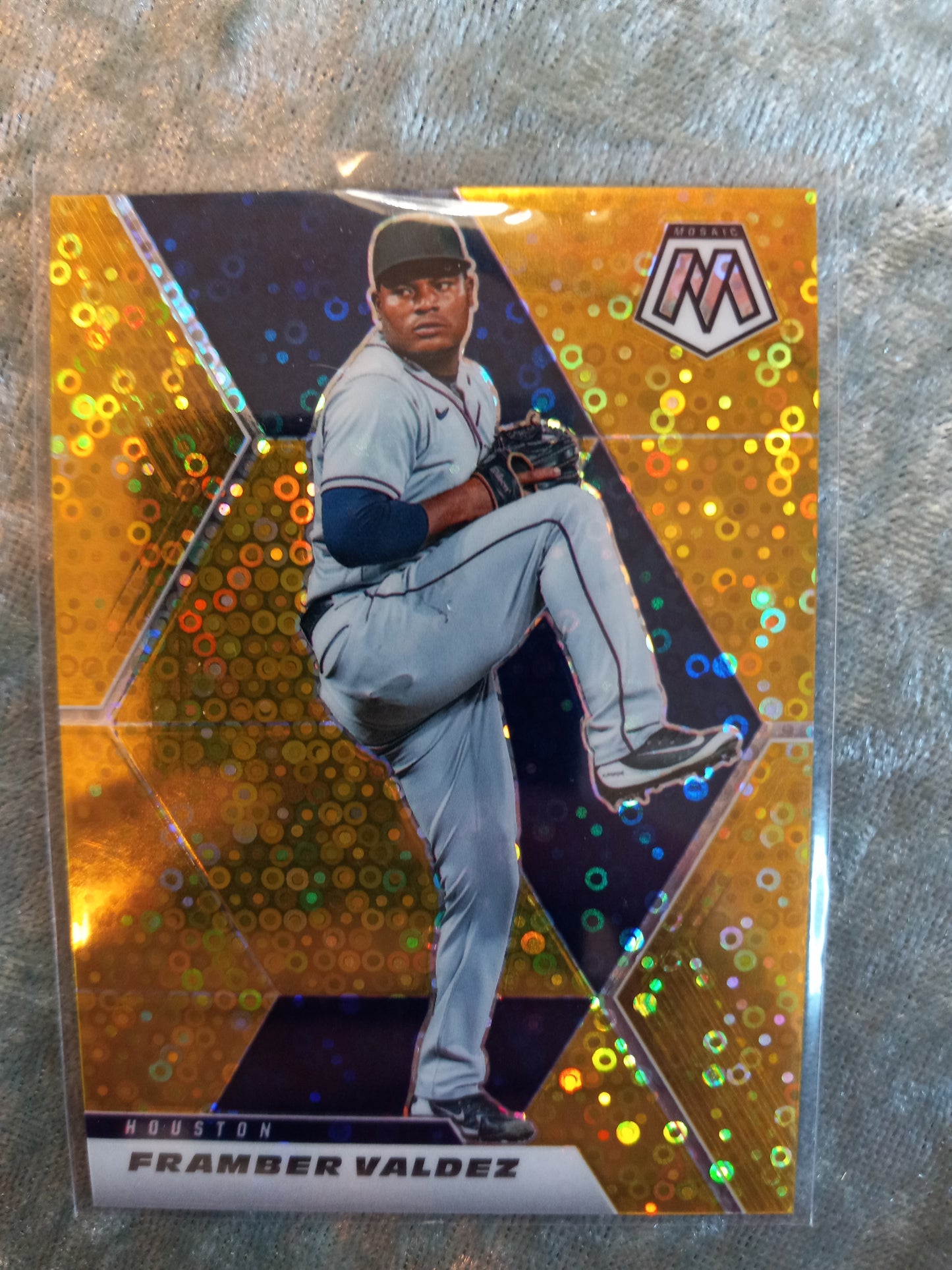 2021 Mosaic Baseball Framber Valdez  GOLD 7/10